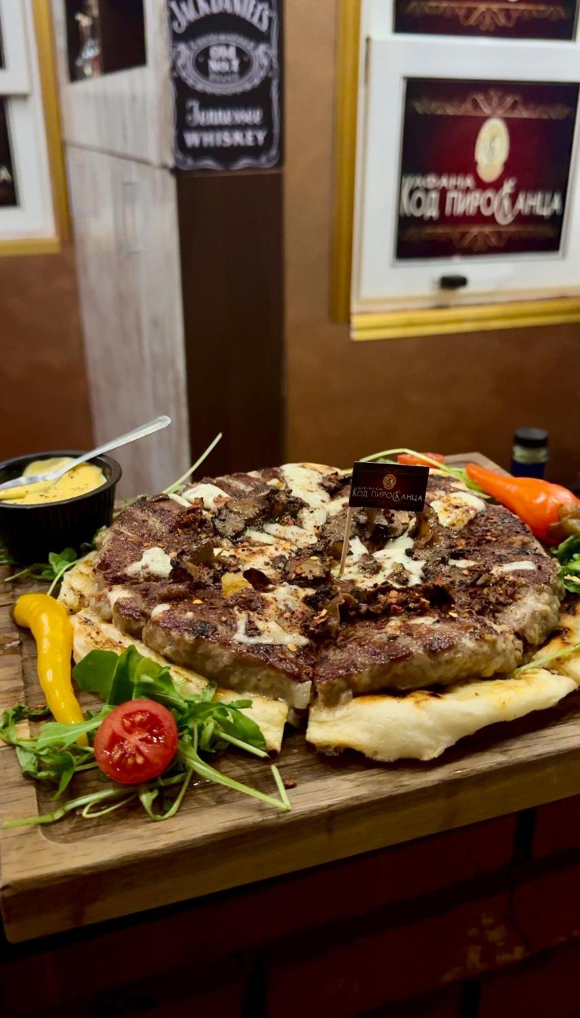 Pirocanac Rooms & Restaurant "Breakfast-Lunch-Dinner" Pirot Kültér fotó