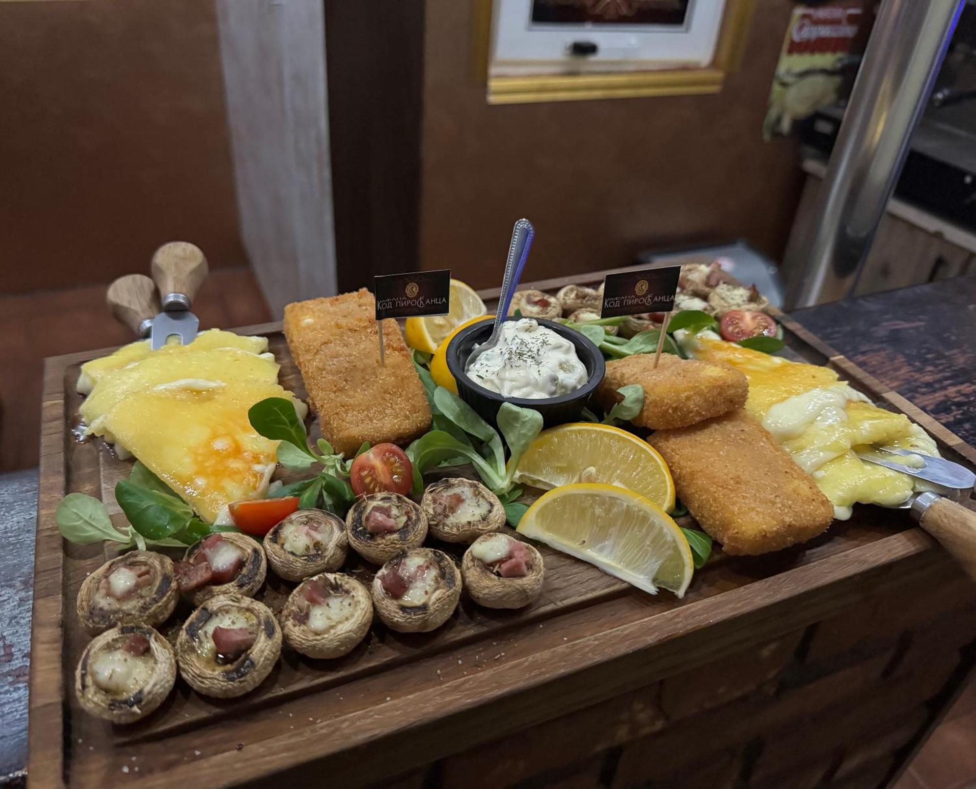 Pirocanac Rooms & Restaurant "Breakfast-Lunch-Dinner" Pirot Kültér fotó